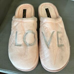 Pink love slippers by Charles Albert in size large 9-10‎